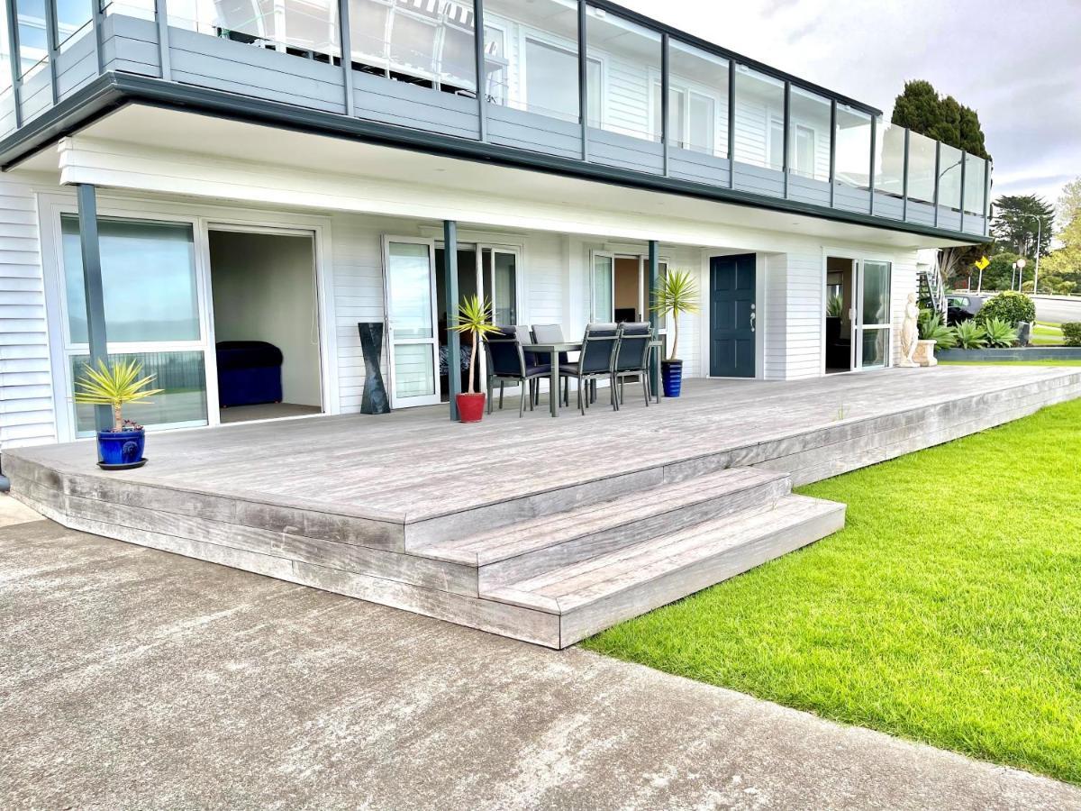 Beach Front Resort! Maraetai Exteriér fotografie